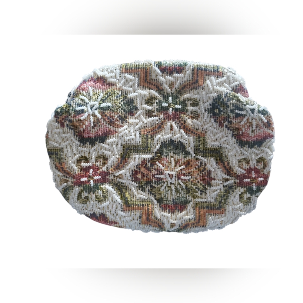 Vintage Beaded Coin Purse Clutch | Kiss Lock | Removable Chain